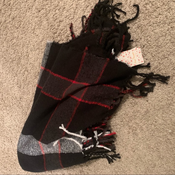 NWT Free People Black Red Plaid Fringe Scarf - Picture 6 of 7